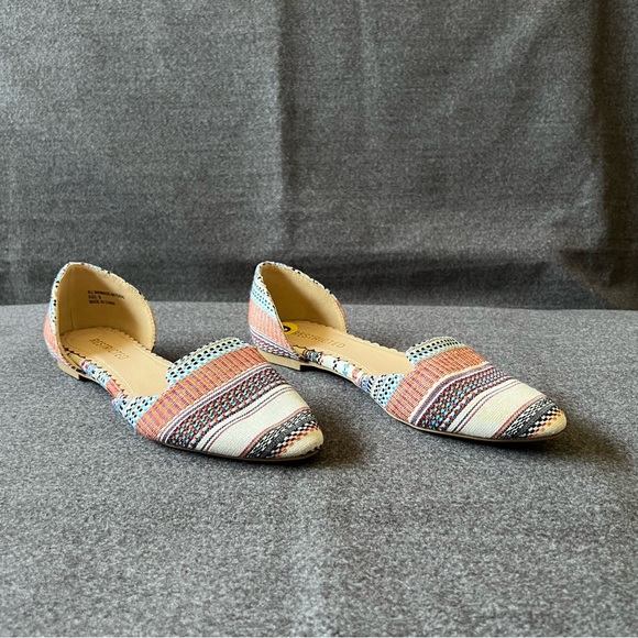 Restricted Boho-Style Flats - Picture 2 of 10